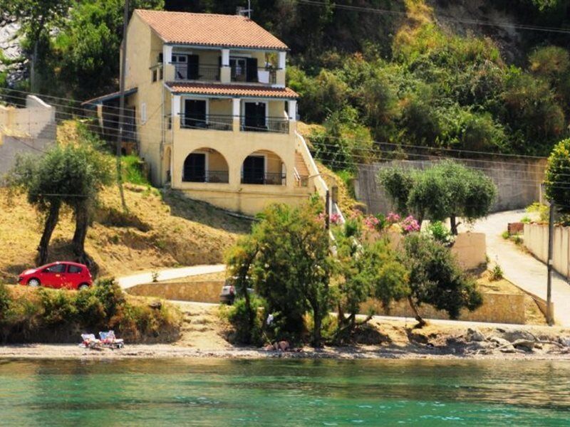 Villa Alexandra Mpoukaris Exterior photo